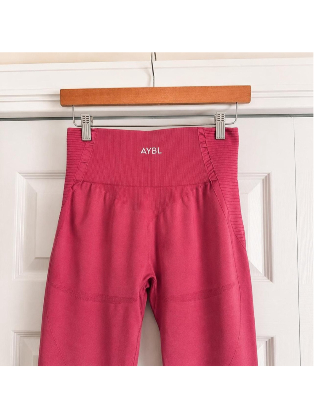 AYBL red high-waisted leggings in XL